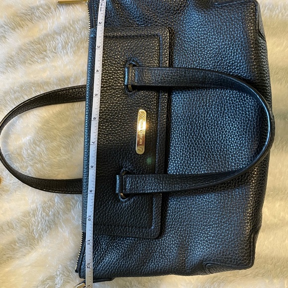 MICHAEL KORS Black Leather Purse. EUC. Discounted shipping! - Picture 7 of 16